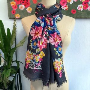 Vera Bradley Pretty Posies Soft Fringe Scarf